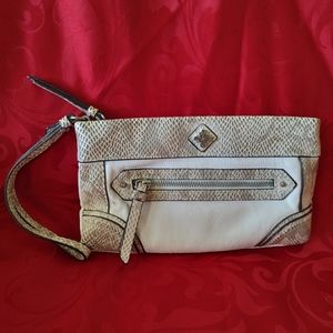 Wristlet